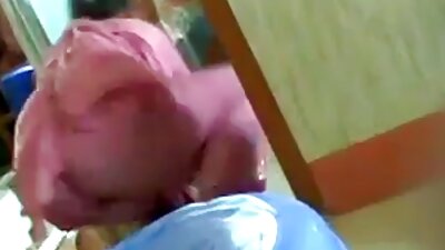 Lähikuva helvetin kuuma lutka August Ames kanssa paljon seksikäs moans